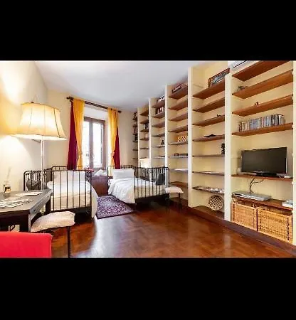 Center Coliseum Appartement *