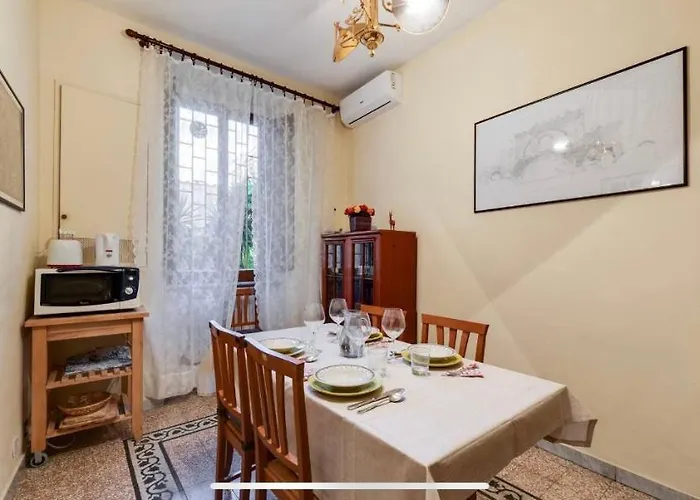 Center Coliseum Διαμέρισμα *